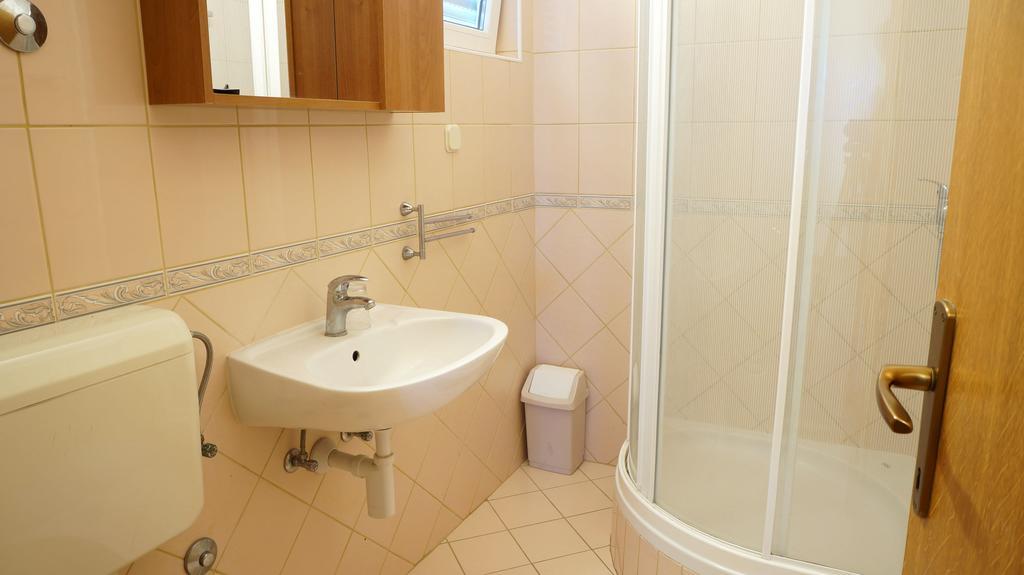 Villa Dvorine Tisno Phòng bức ảnh